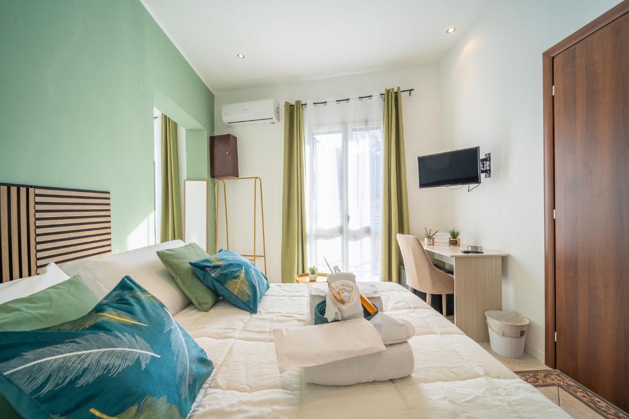 La Porta Di Alba Bed & Breakfast Palermo Bagian luar foto