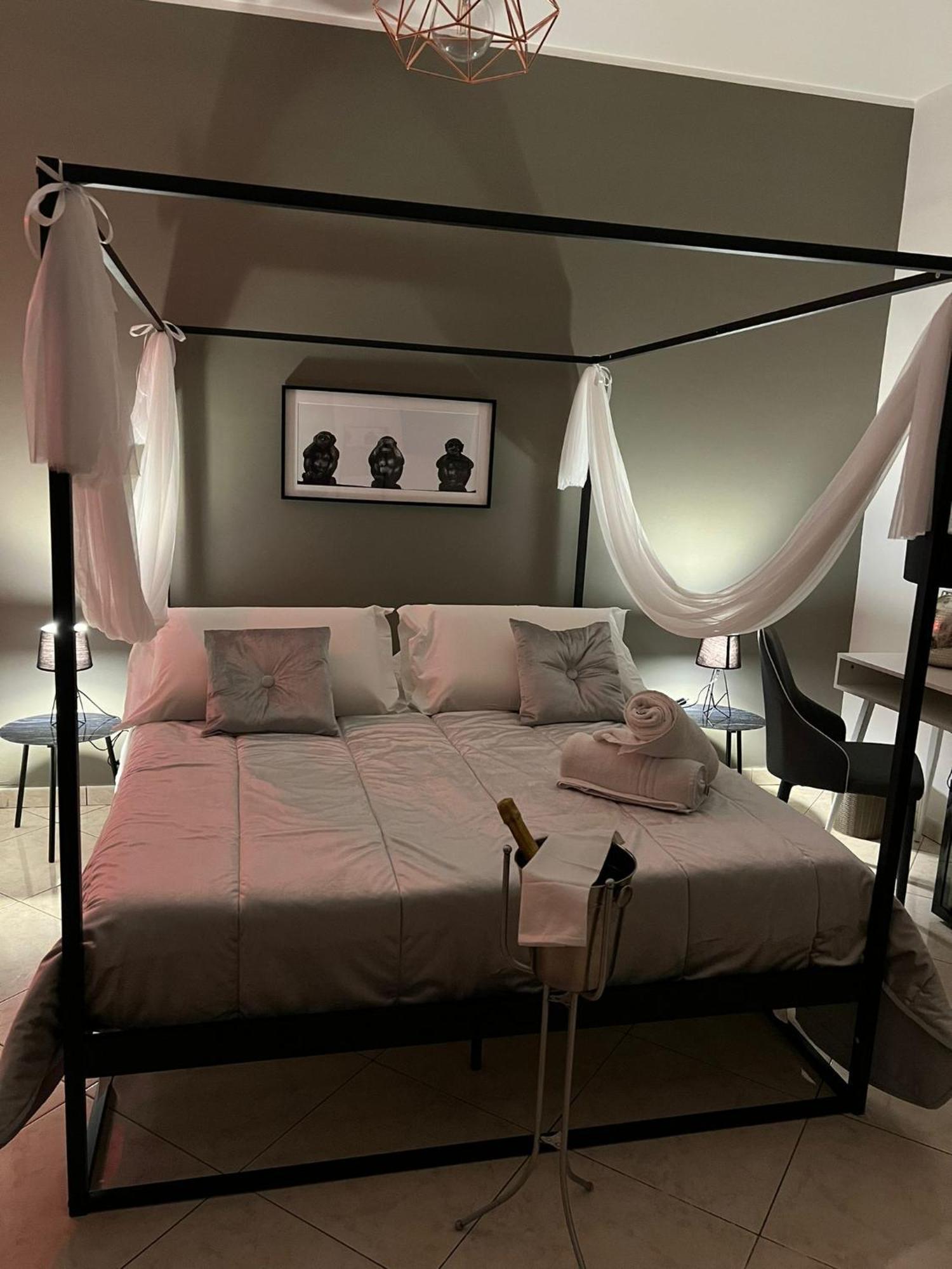 La Porta Di Alba Bed & Breakfast Palermo Bagian luar foto