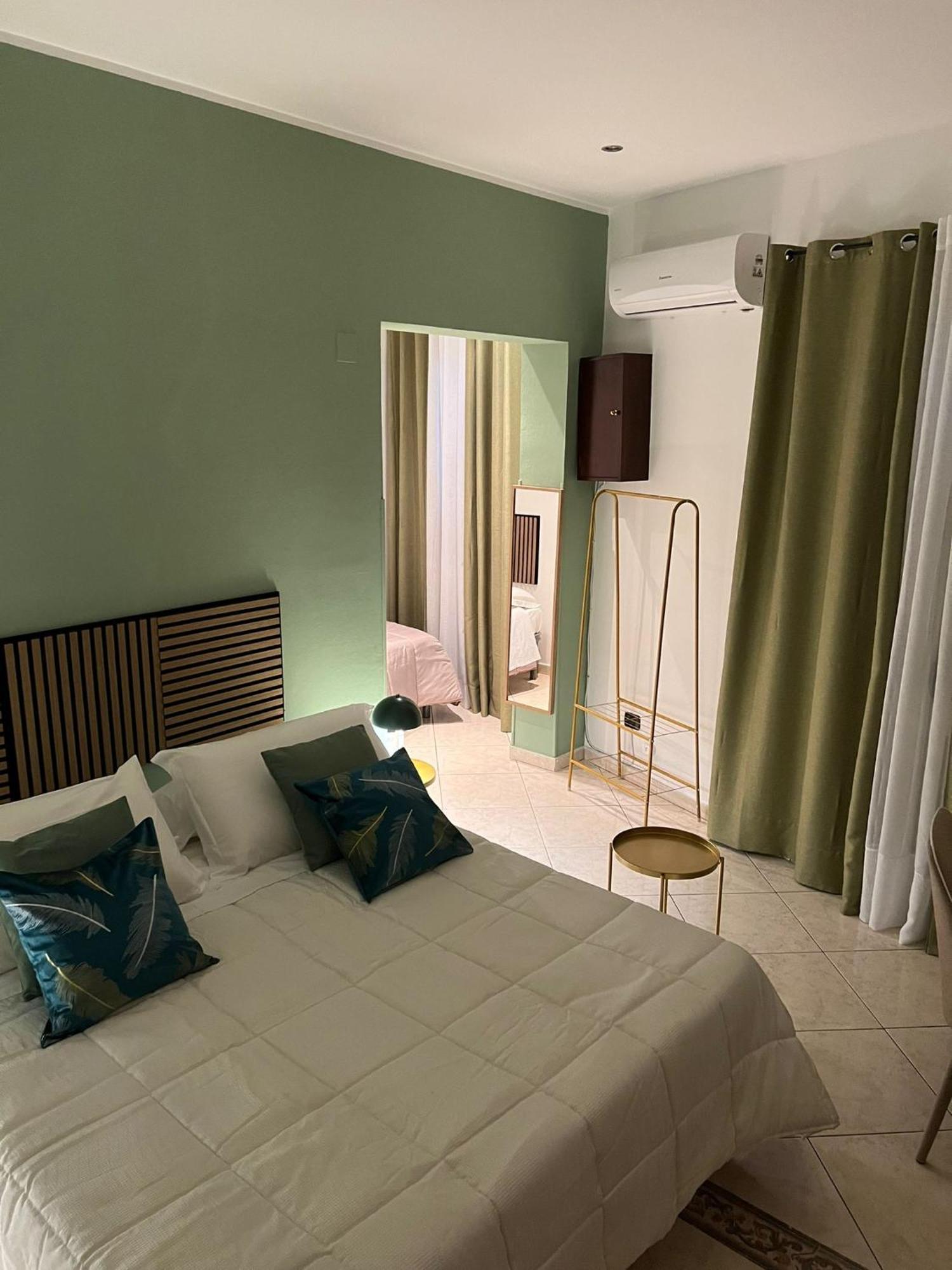 La Porta Di Alba Bed & Breakfast Palermo Bagian luar foto